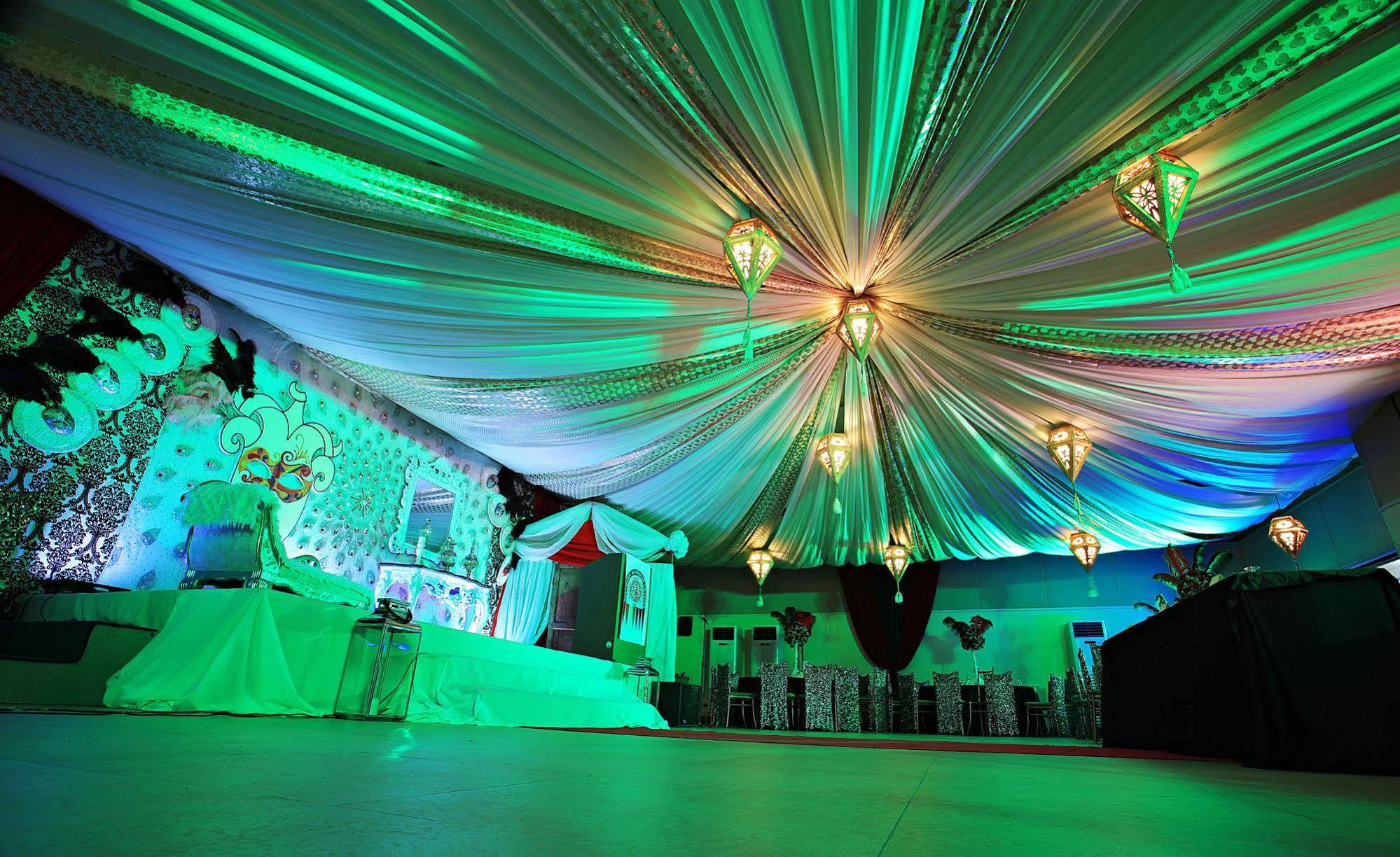 Hotel Tropika Davao City Extérieur photo